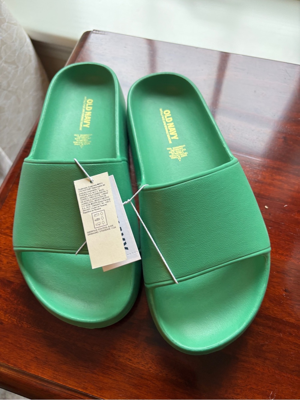 Old Navy Women's Green Slide Sandals